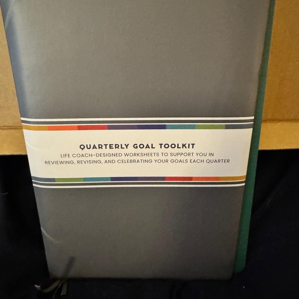 Quarterly Goal Toolkit Gray and Green Journal